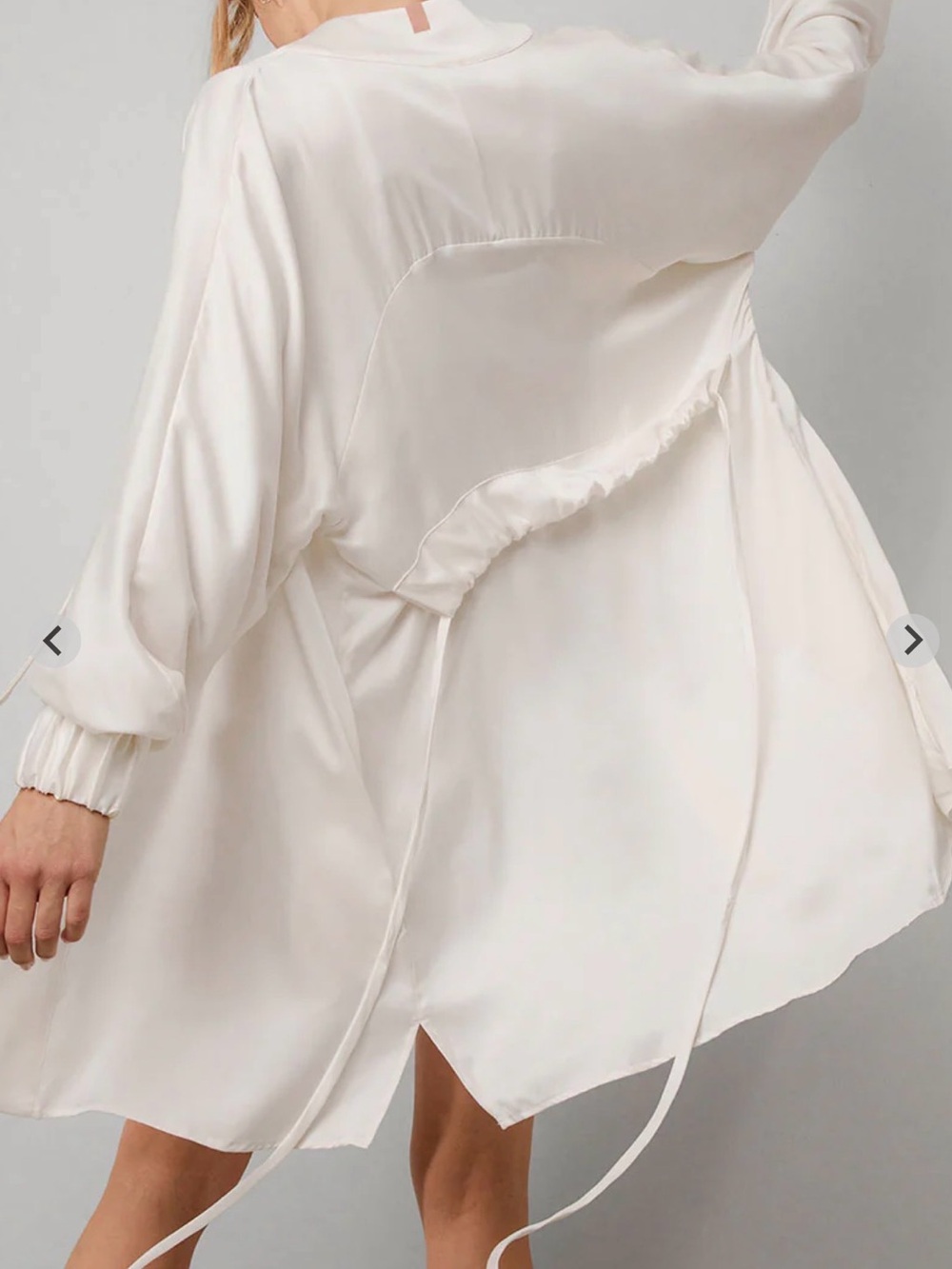 Lunya 100% Silk Tie-Waist Robe in Champagne - Women Intimates & Sleepwear Sz M - Picture 13 of 17